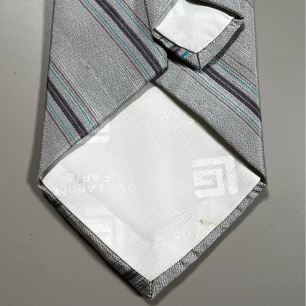 Guy‎ Laroche Paris Luxury Tie Gray Striped Pattern 100% Silk Necktie